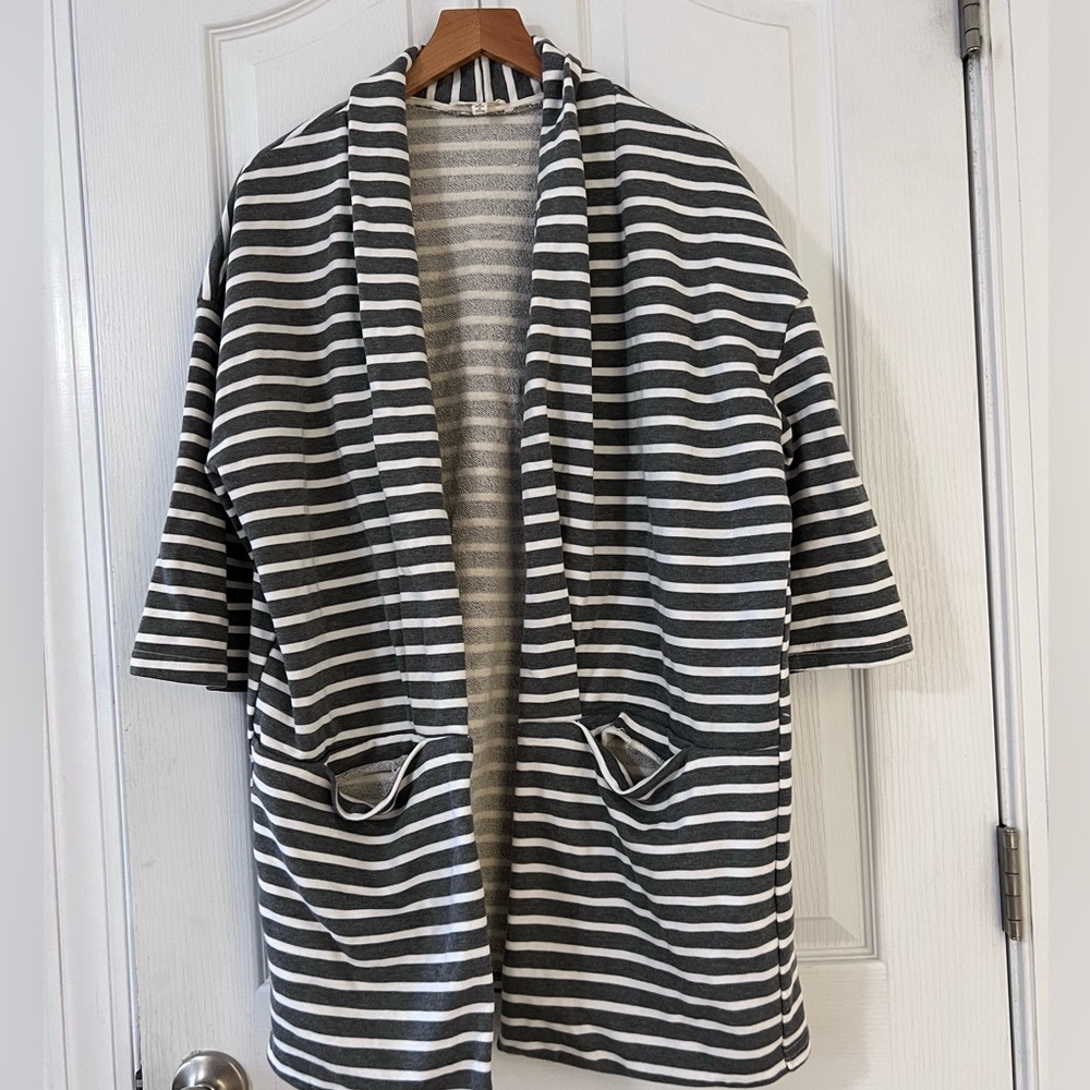 The Sang striped blazer with extra deep front pockets. Size small